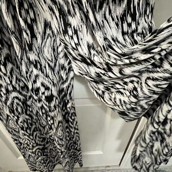 Sleeveless romper - Picture 9 of 12